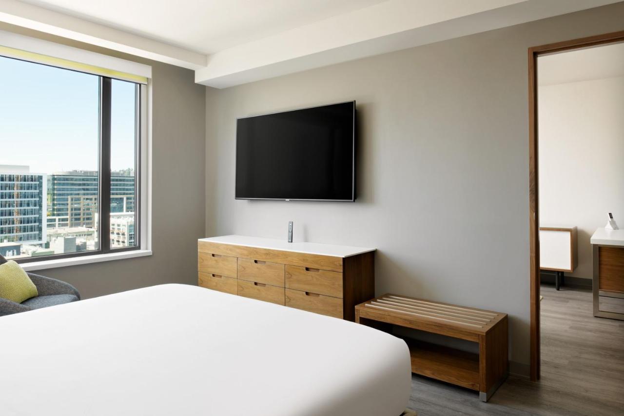 Astra Hotel, Seattle, A Tribute Portfolio Hotel By Marriott エクステリア 写真